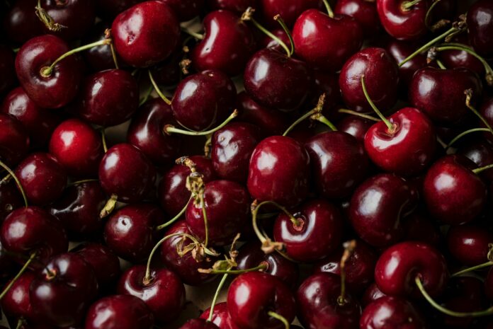 can diabetics eat cherries